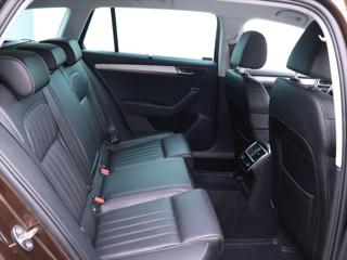 Škoda Superb 2,0 TDI DSG CZ L&K 1.Maj DPH kombi - Foto 14