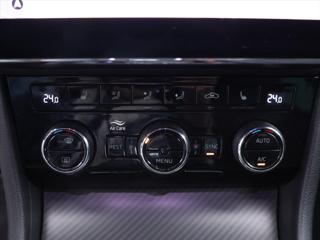 Škoda Superb 2,0 TDI 147kW Sportline DSG DPH kombi - Foto 21