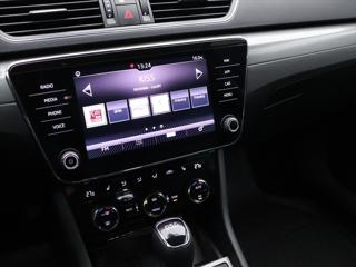 Škoda Superb 2.0 TDI DSG Style Navi LED kombi - Foto 23