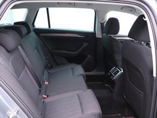 Škoda Superb 2.0 TDI DSG Style Navi LED kombi - Foto 15