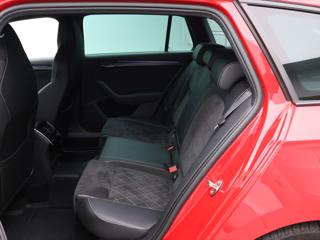 Škoda Superb 2,0 TDI 140kW Sportline 4x4 kombi - Foto 14