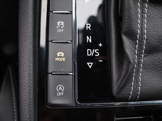 Škoda Superb 2,0 TDI 140kW DSG Sportline kombi - Foto 20