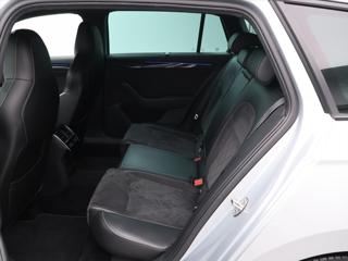 Škoda Superb 2,0 TDI 140kW DSG Sportline kombi - Foto 14