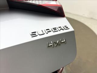 Škoda Superb 2,0 DSG L&K DPH NZ.TOP DCC TZ kombi - Foto 46