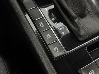 Škoda Superb 2,0 DSG L&K DPH NZ.TOP DCC TZ kombi - Foto 28