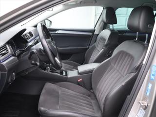 Škoda Superb 2,0 TDI 140kW 4x4 DSG Style CZ kombi - Foto 14