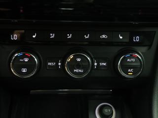 Škoda Superb 2,0 TDI 140kW 4x4 DSG Style CZ kombi - Foto 28