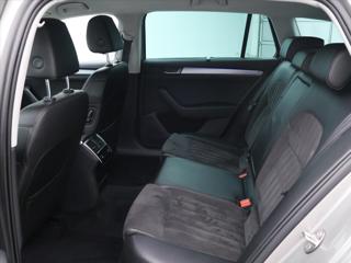 Škoda Superb 2,0 TDI 140kW 4x4 DSG Style CZ kombi - Foto 17