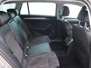 Škoda Superb 2,0 TDI 140kW 4x4 DSG Style CZ kombi - Foto 16
