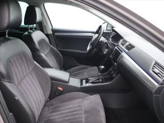 Škoda Superb 2,0 TDI 140kW 4x4 DSG Style CZ kombi - Foto 15
