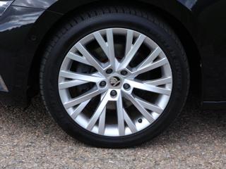 Škoda Superb 2,0 TDI DSG L&K DPH CZ kombi - Foto 21