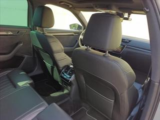 Škoda Superb 2,0 TDi DSG 4x4 MAX VÝBAVA 1maj.,ČR kombi - Foto 23