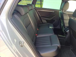 Škoda Superb 2,0 TDi DSG 4x4 MAX VÝBAVA 1maj.,ČR kombi - Foto 24