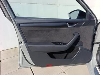 Škoda Superb 2,0 TDi DSG 4x4 MAX VÝBAVA 1maj.,ČR kombi - Foto 12