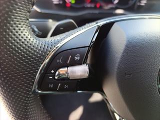 Škoda Superb 2,0 TDi DSG 4x4 MAX VÝBAVA 1maj.,ČR kombi - Foto 28