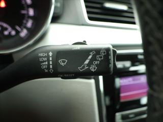 Škoda Superb 2,0 TDI 103kW Ambition Tažné kombi - Foto 27