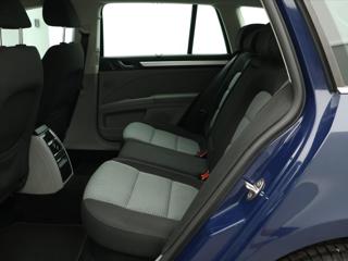 Škoda Superb 2,0 TDI 103kW Ambition Tažné kombi - Foto 13