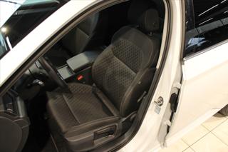 Škoda Superb TDi DSG Combi LED/DPH kombi - Foto 9