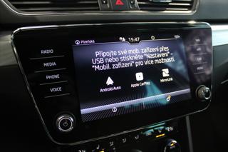 Škoda Superb TDi DSG Combi LED/DPH kombi - Foto 17