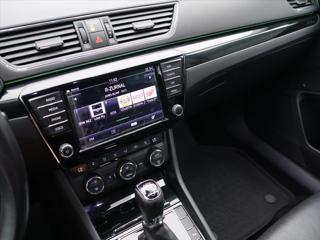 Škoda Superb 2.0 TSI 206kW DSG CZ L&K kombi - Foto 23