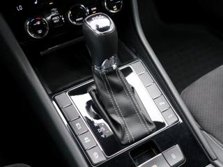 Škoda Superb 2,0 TDI DSG 4x4 Sportline kombi - Foto 29