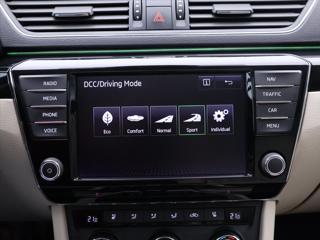 Škoda Superb 2,0 TSI 206kW DSG 4x4 CZ L&K liftback - Foto 33