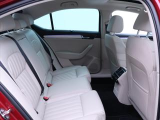 Škoda Superb 2,0 TSI 206kW DSG 4x4 CZ L&K liftback - Foto 12