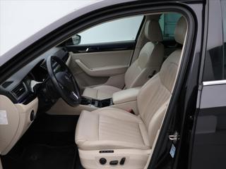 Škoda Superb 1,8 TSI 132kW DSG CZ L&K liftback - Foto 12