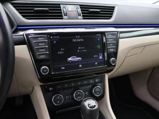 Škoda Superb 1,8 TSI 132kW DSG CZ L&K liftback - Foto 25