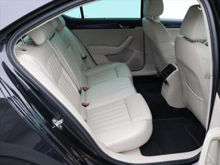 Škoda Superb 1,8 TSI 132kW DSG CZ L&K liftback - Foto 15