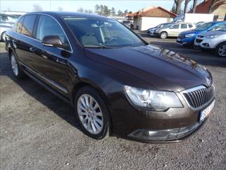 Škoda Superb 2,0 TDi 103kW DSG,navigace sedan