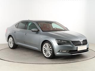 Škoda Superb 2.0 TDI 140kW sedan