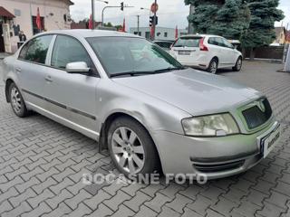 Škoda Superb 1.8 sedan