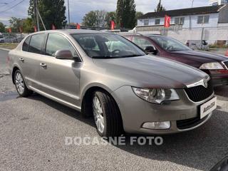Škoda Superb 2.0 TDi, Serv.kniha sedan