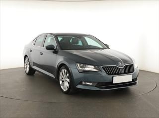 Škoda Superb 2.0 TDI 140kW sedan