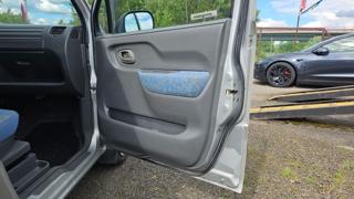 Suzuki Wagon R 1.3i + sada zimní kola! hatchback - Foto 13