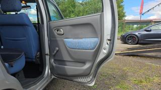 Suzuki Wagon R 1.3i + sada zimní kola! hatchback - Foto 14