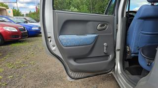 Suzuki Wagon R 1.3i + sada zimní kola! hatchback - Foto 12