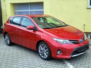 Toyota Auris 1,8 + Hybrid *SERV.KNÍŽKA* hatchback