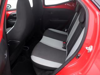 Toyota Aygo 1,0 VVT-i 51kW CZ Aut. Serv.kniha hatchback - Foto 14