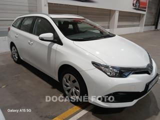 Toyota Auris 1.6i, 1.maj, ČR kombi