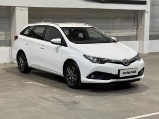 Toyota Auris 1.6i, 1.maj, ČR kombi