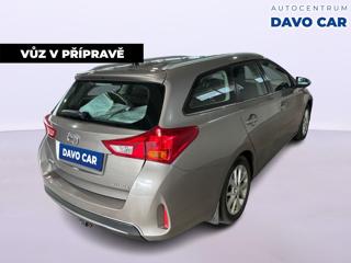 Toyota Auris 1,6 i 97kW Serv. Kniha 1.Maj. kombi - Foto 3