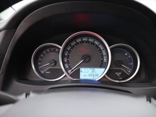 Toyota Auris 1,6 i 97kW Serv. Kniha 1.Maj. kombi - Foto 13