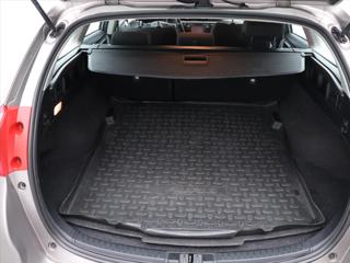 Toyota Auris 1,6 i 97kW Serv. Kniha 1.Maj. kombi - Foto 10