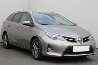 Toyota Auris 1.6 i, ČR kombi