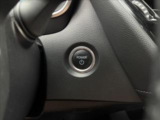 Toyota Corolla 1,8 HYBRID STYLE ACC 1.MAJ ČR kombi - Foto 17