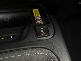 Toyota Corolla 1,8 HYBRID STYLE ACC 1.MAJ ČR kombi - Foto 26