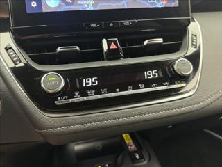 Toyota Corolla 1,8 HYBRID STYLE ACC 1.MAJ ČR kombi - Foto 24