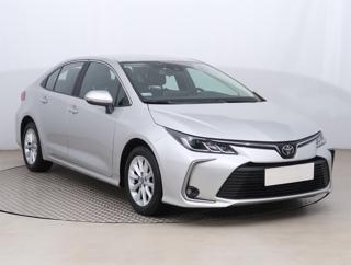 Toyota Corolla 1.5 VVT-i 92kW sedan benzin